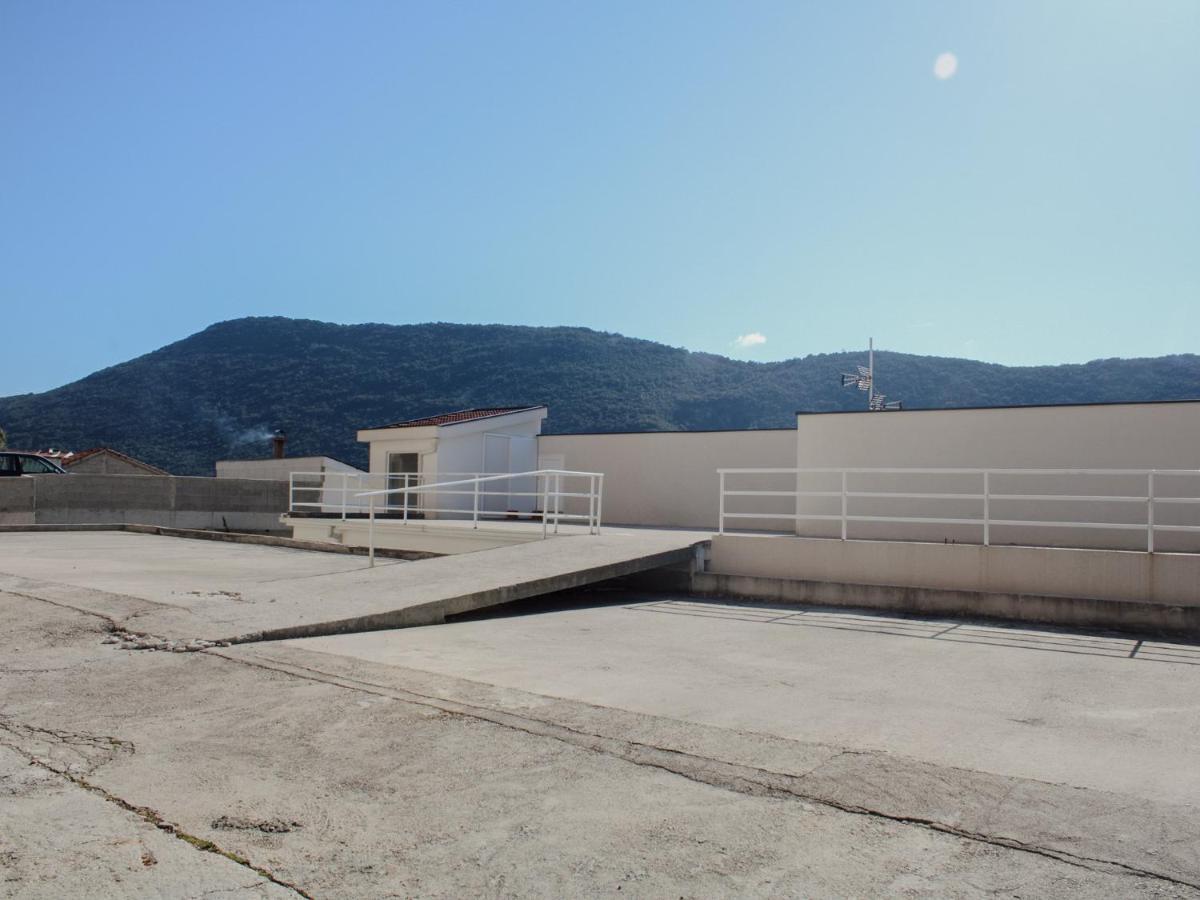 Apartments And Rooms Mato Neum Exterior foto