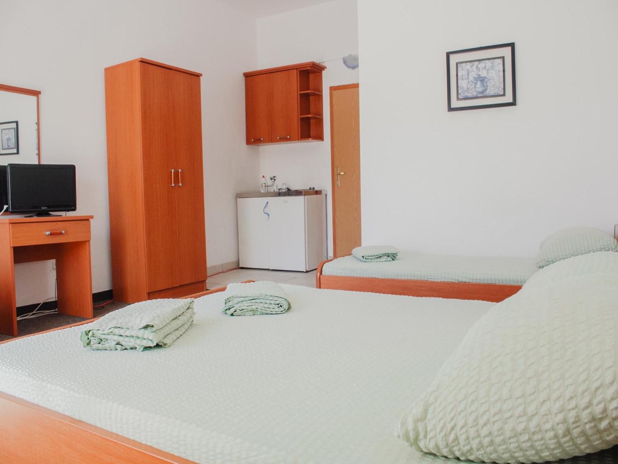 Apartments And Rooms Mato Neum Quarto foto
